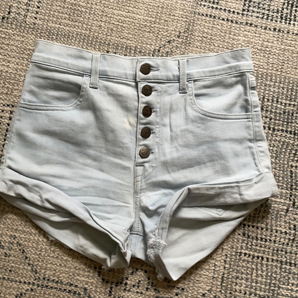 Wildfox denim shorts size 27
